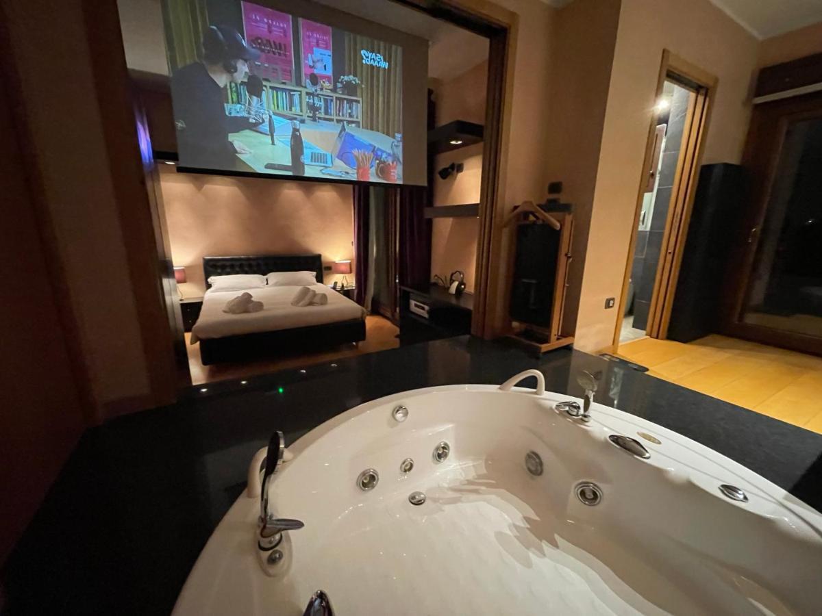 דירות בולוניה Attico Con Vista Spettacolare E Jacuzzi מראה חיצוני תמונה